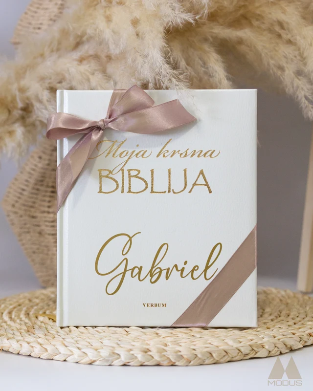 Moja krsna Biblija personalizirana imenom Gabriel, s ukrasnom mašnom